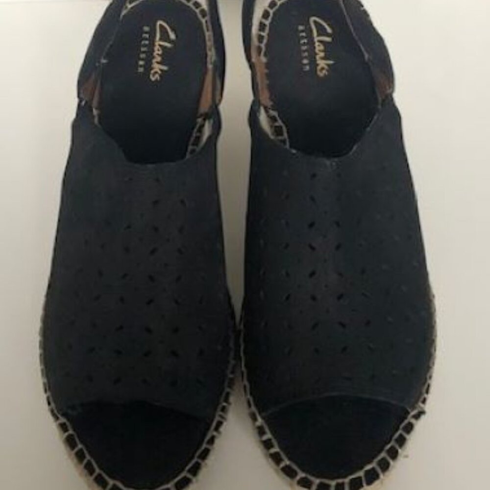 New! Clarks Petrine Gail Black Wedge Laser Cut Sandals 7.5